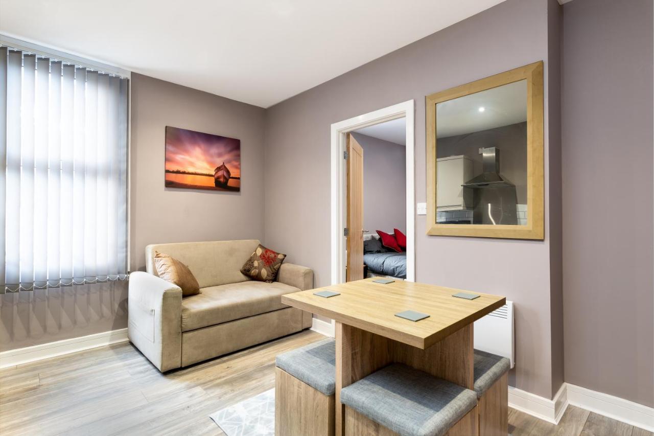 Darlington Town Centre Apartments Free Parking And Wi-Fi Exterior foto